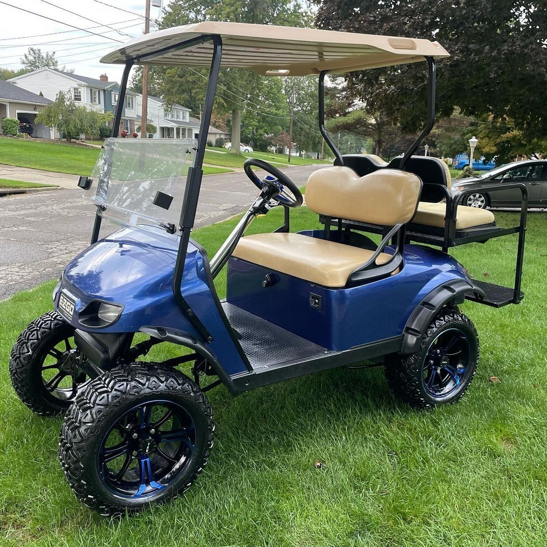 EZGO Precedent 48v Electric Golf Cart - Image 2